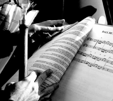 Fotografia decorativa: m�sic davant la partitura