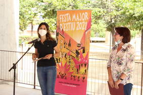 Moment de presentació amb Núria Parlon i Petry Jménez