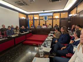 Sala de plens amb els regidors/es asseguts