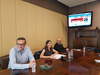 Imatge de la presentació de la nova web amb l'alcaldessa Núria Parlon, el Tinent d'alcaldessa Esteve Serrano i el cap d'informació digital Carlos Rodríguez